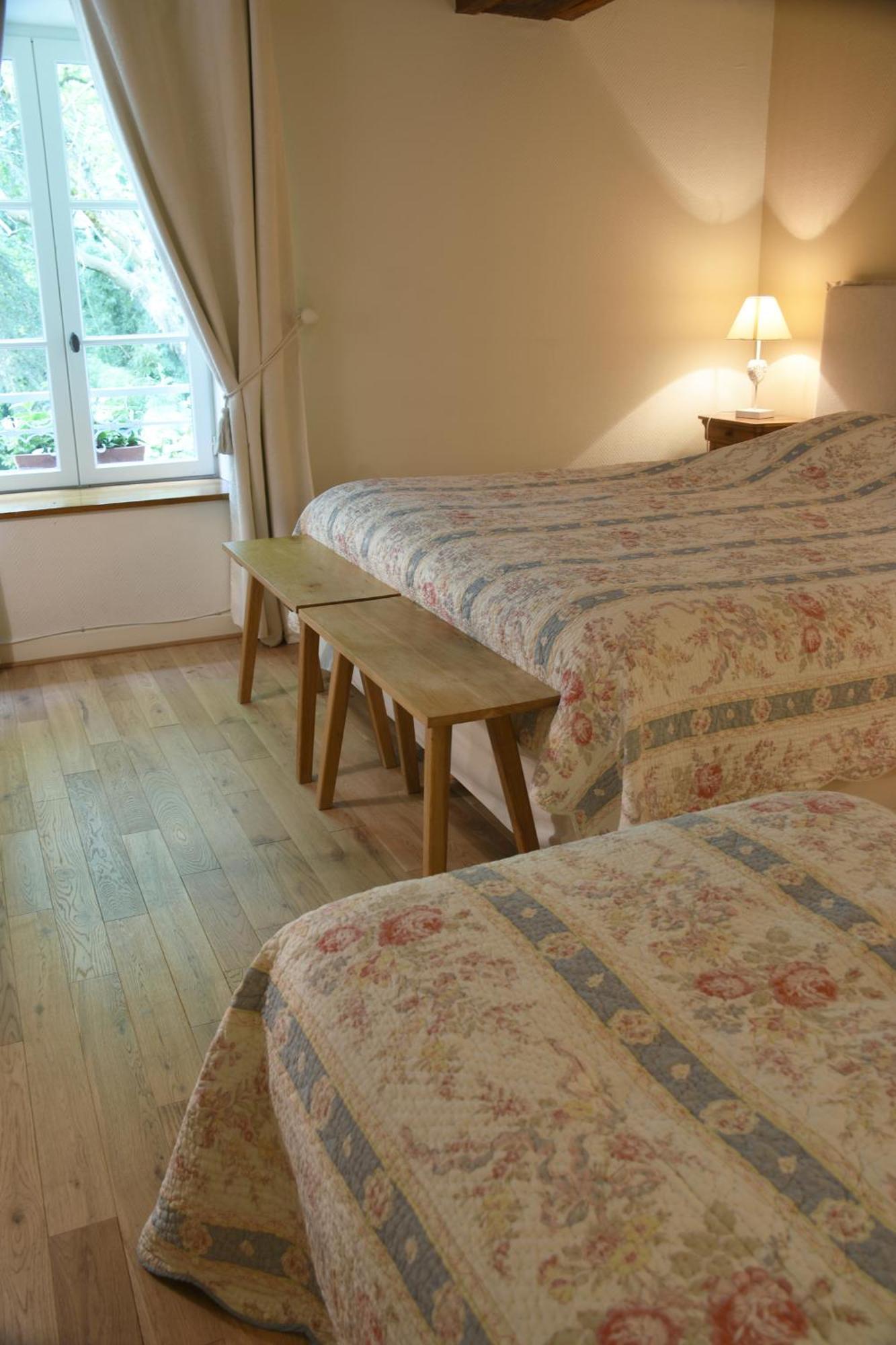 Domaine De L'Ermitage Bed & Breakfast Berry-Bouy Exterior photo